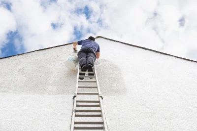 Peinture extérieure à Saint-Médard-la-Rochette — façades et ravalement